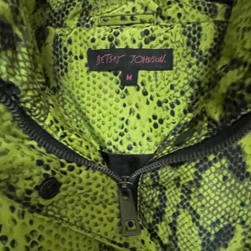 🎈🎈Betsey Johnson coat , Snake skin Pattern🎈🎈 - Picture 3 of 8